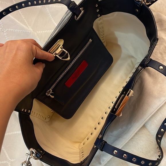 Valentino Garavani Navy Rockstud Calfskin Leather Tote With Shoulder Strap - Picture 9 of 16